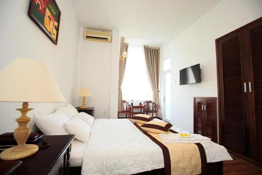 Mimosa Hotel