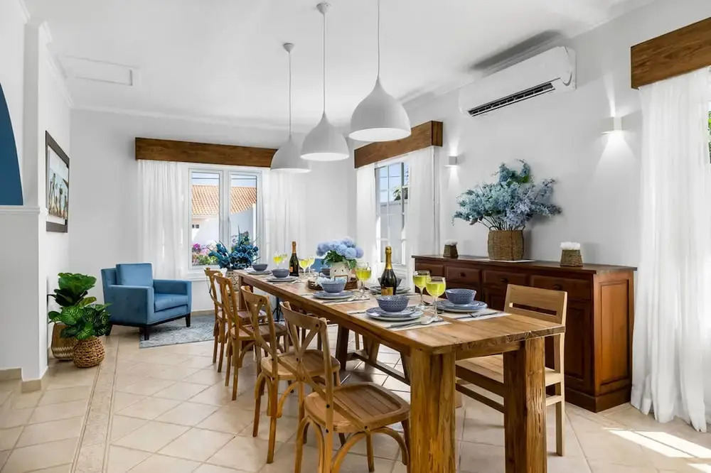 Remodeled 3br2ba Cozy Central Private Pool