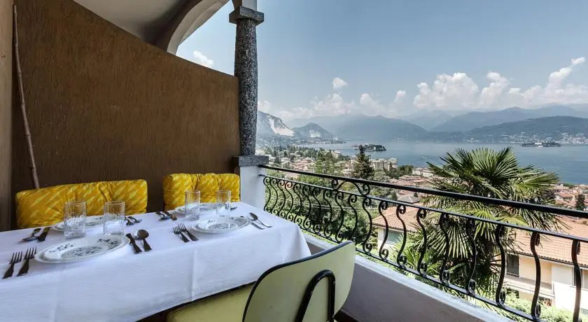 Balcone su Stresa
