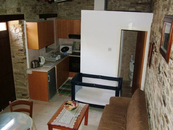 Romios Holiday Apartments