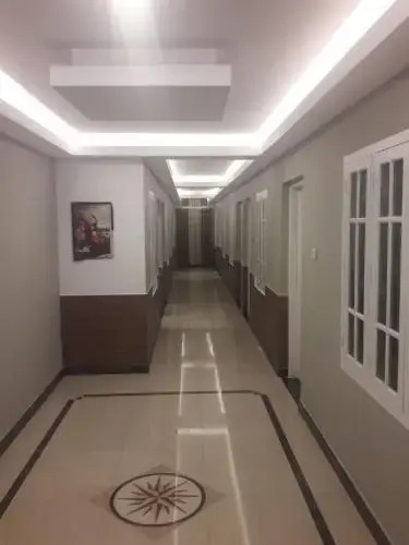 SAPPHIRE INN