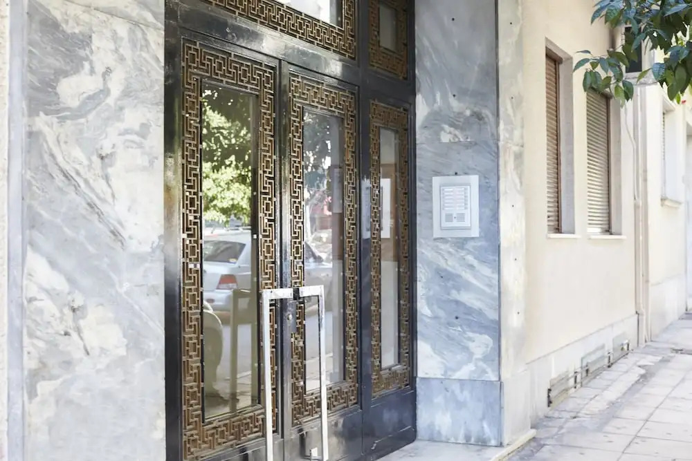 Luxury n Chic Athens Museum Apt