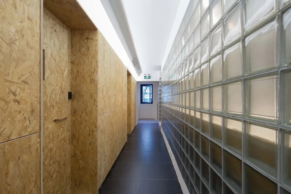 WEFLOW Hostel