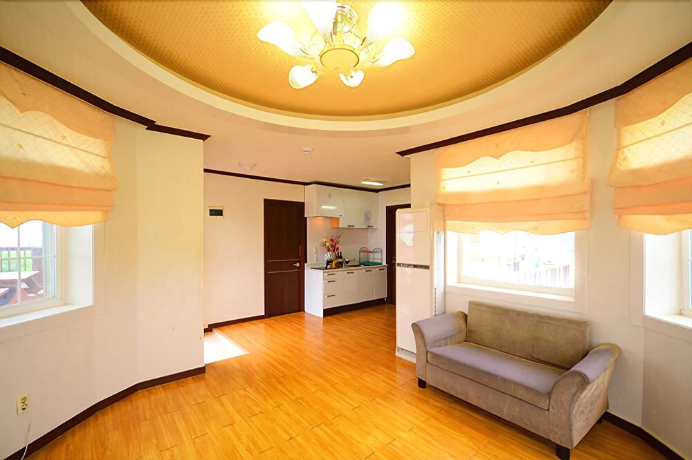 Taean Red Pension