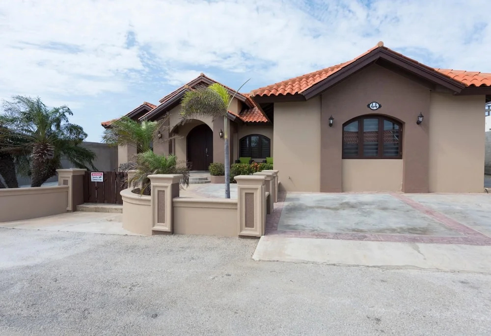 Aruba  Palm Beach House