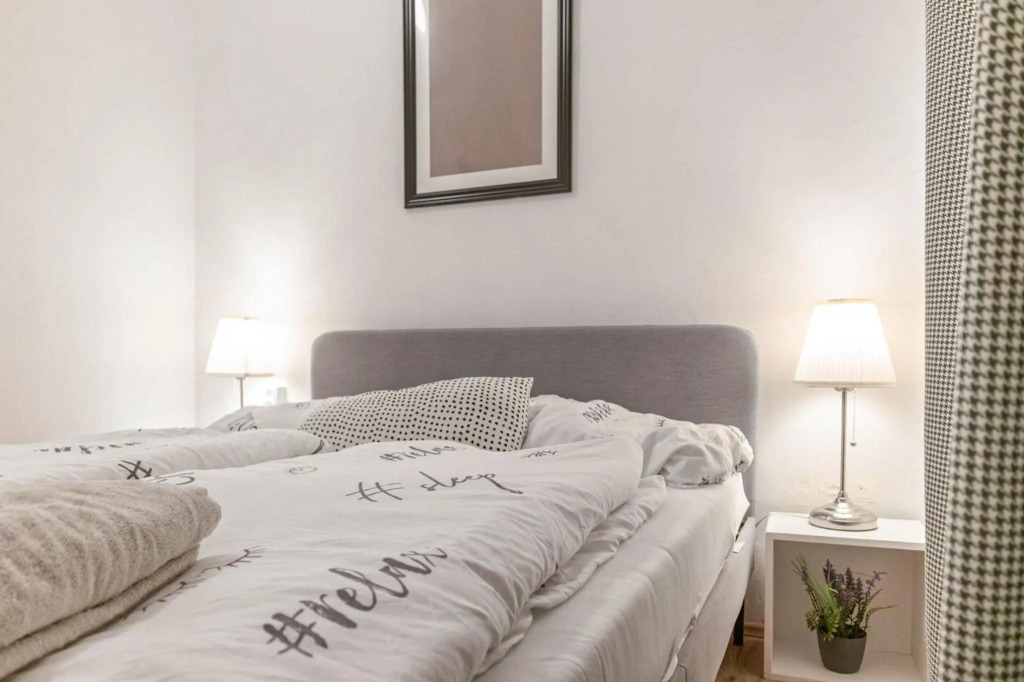 Comfortable 2BR Apt Near Schloss Schönbrunn