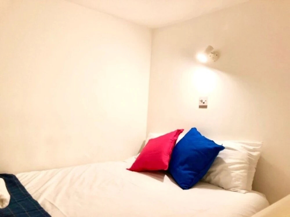 HFS Studio Next To Hydepark L17