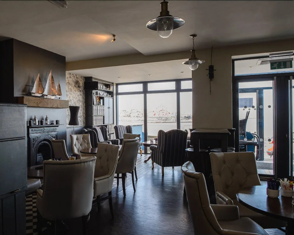 The Strand Seafood Bistro and Guesthouse