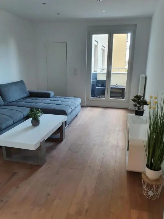 Smarte Dachgeschosswohnung mit 2 Terrassen direkt am Hauptbahnhof