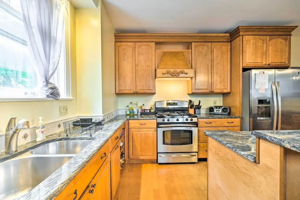 Charming Historic Home ~ 1 Mi to Dtwn Olean!