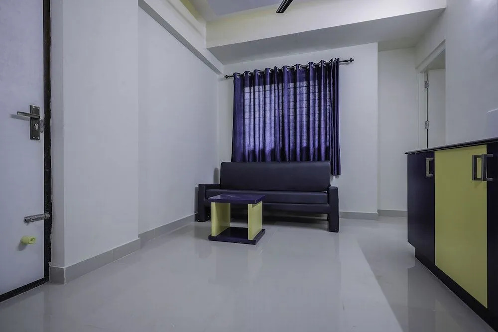 Oyo 15825 Blue Berry Apartments