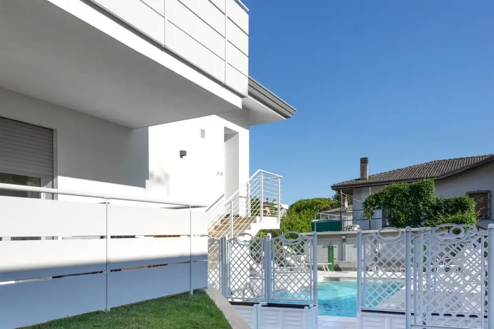 Elegant Apartment With Shared Pool