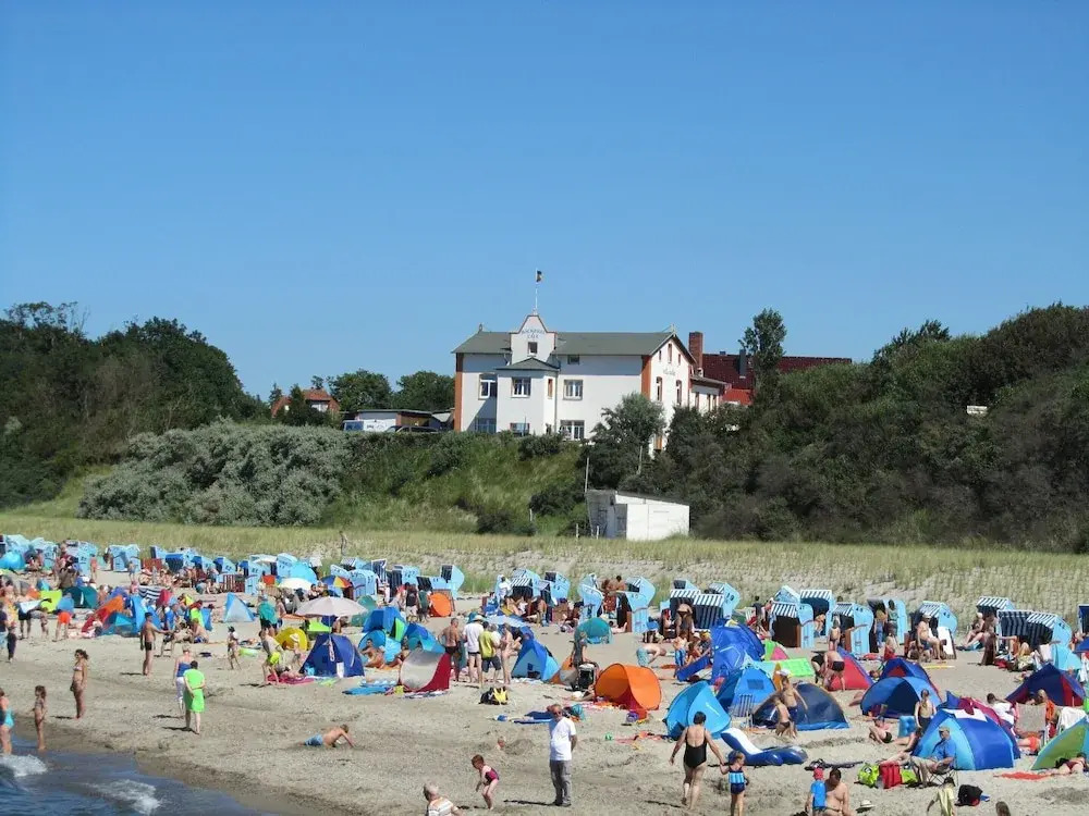 Furnished Apartment Near the Beach