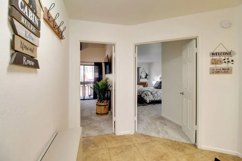 Forest-view Balcony: Pinetop-lakeside Condo