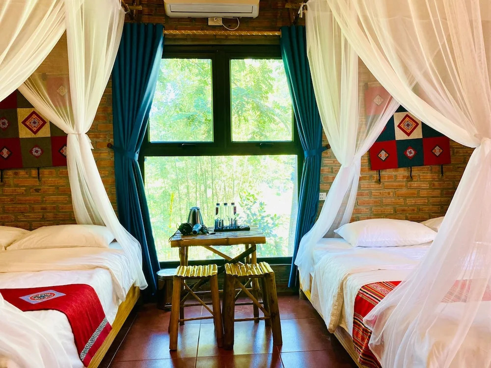 Pu Luong Riverside Lodge