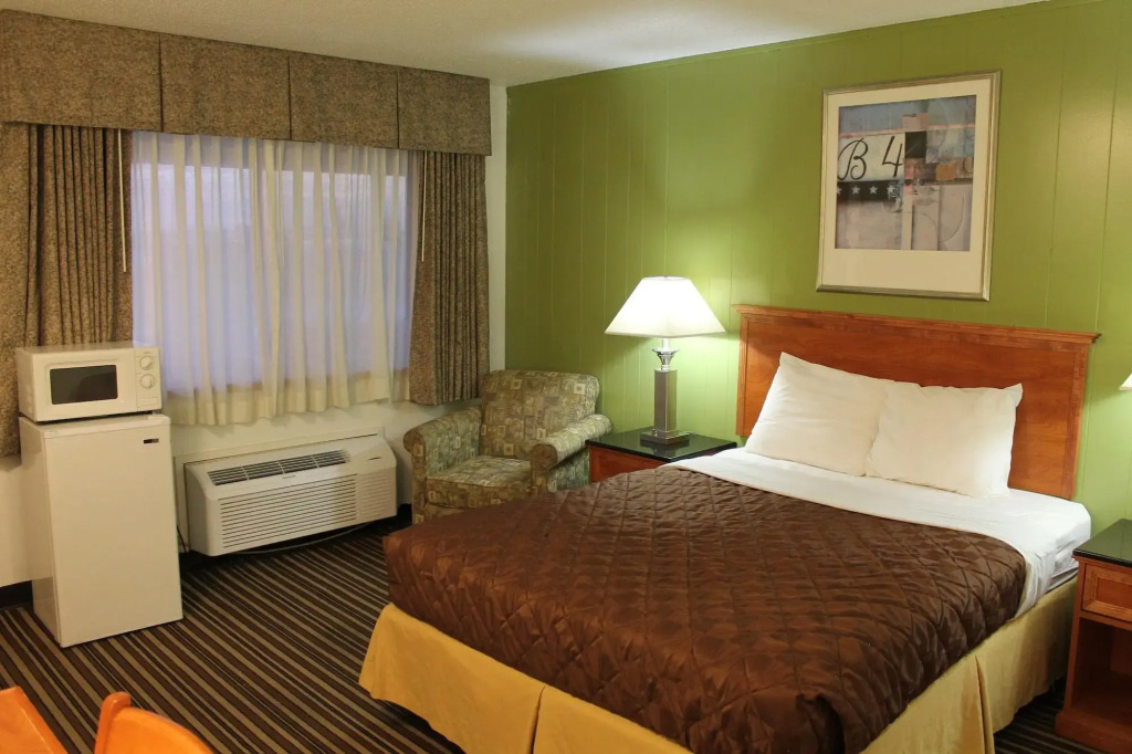 Americas Best Value Inn Boardman