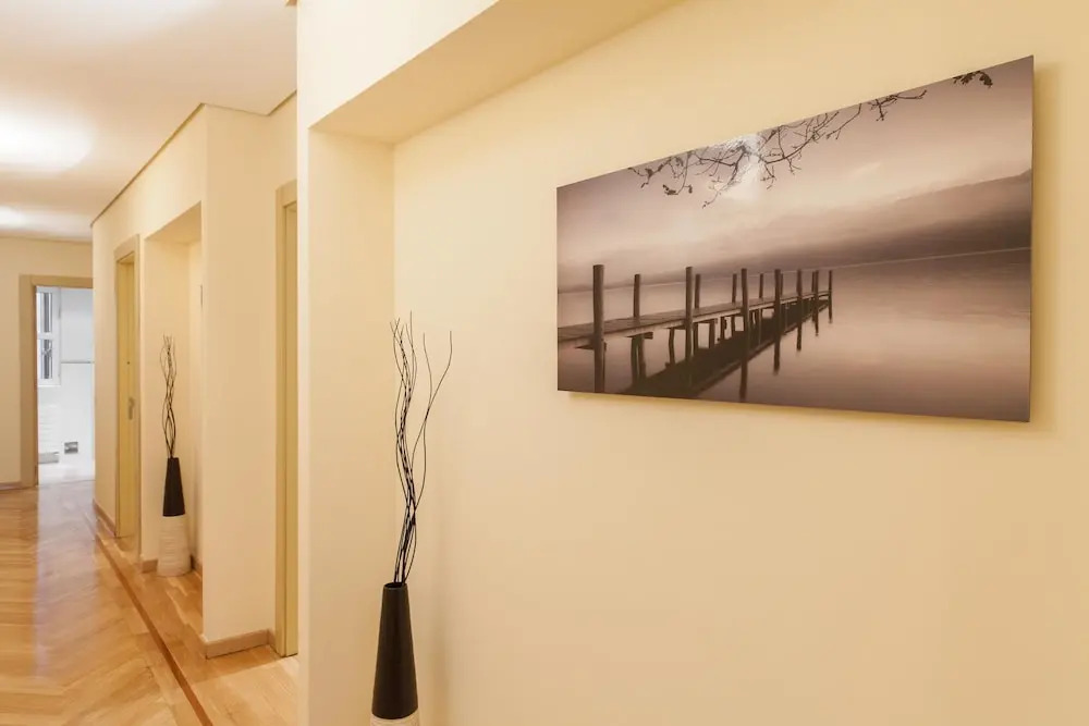 Velazquez Suites