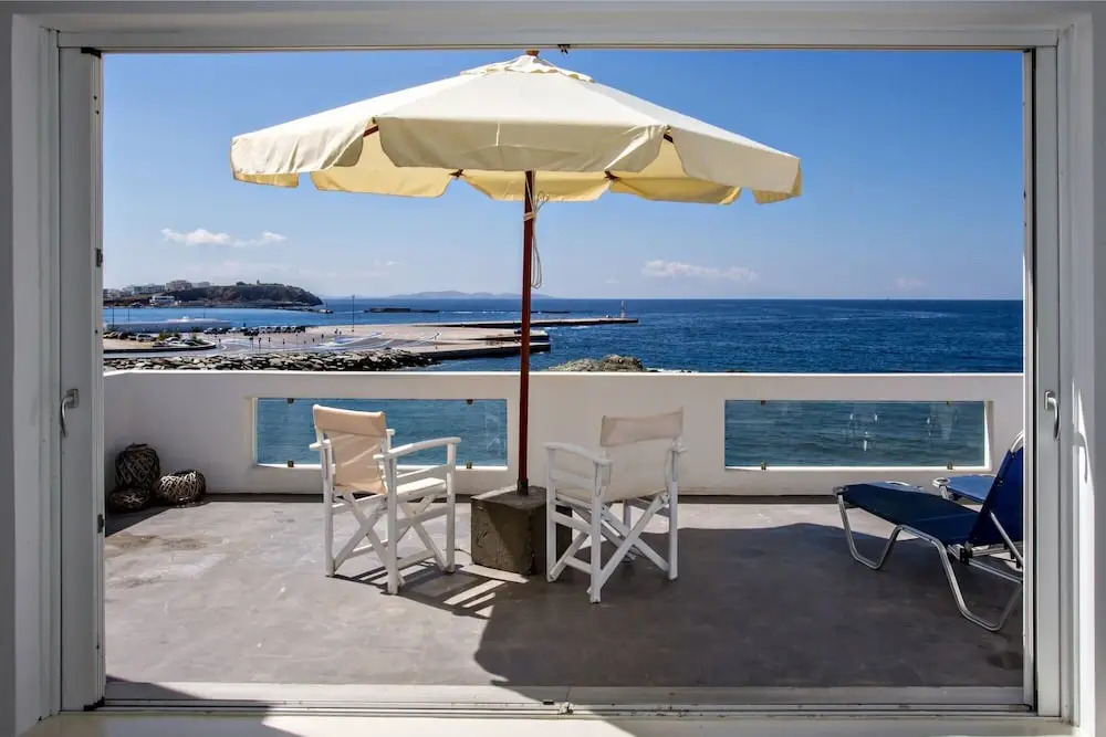 2 Bedroom Apartment With Terrace in Tinos Chora