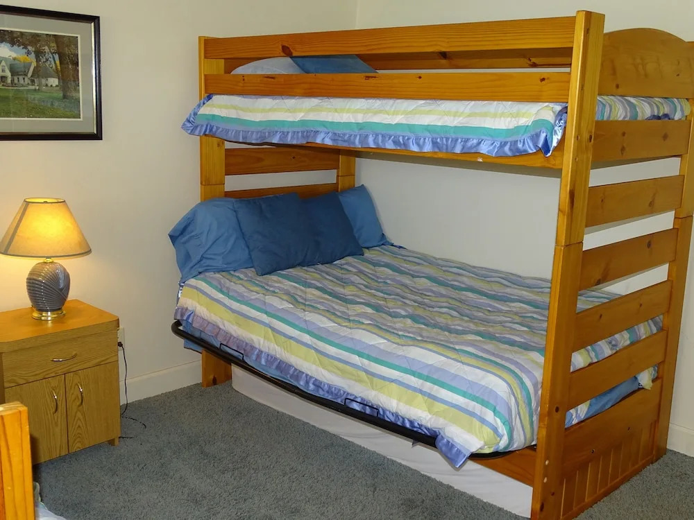 Gulf And Bay Club- A106 Updated Ground Floor Walk Out! 2 Bedroom Condo