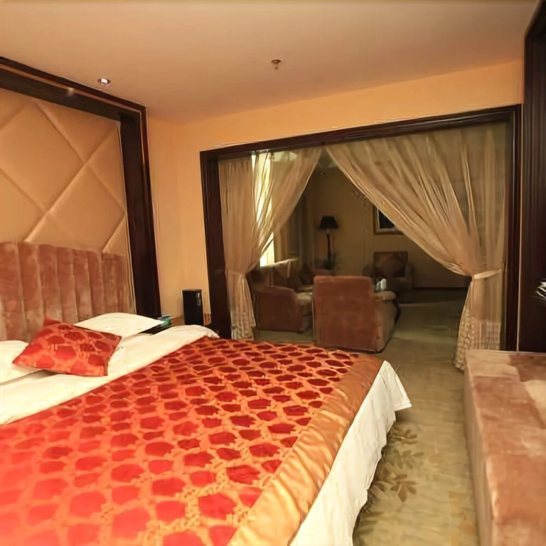 Tibet Holy Holiday Inn