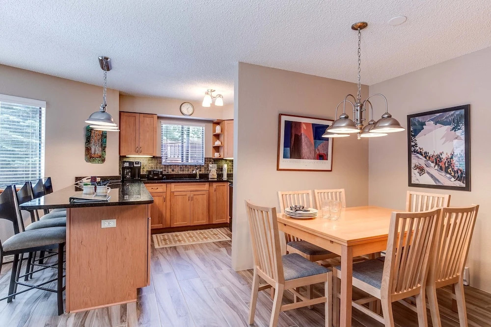 Pine Ridge Condos
