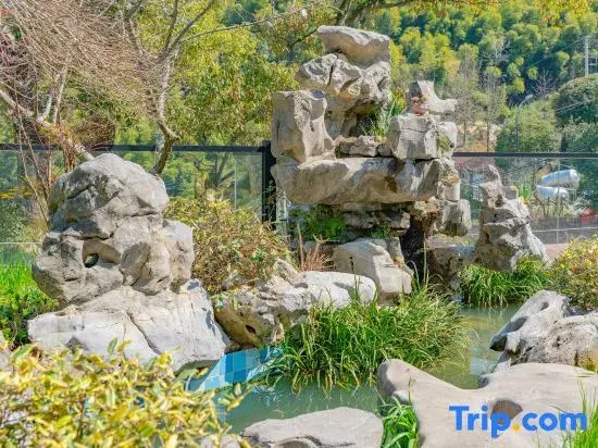 Tonglu Cangqiongjingshe Homestay