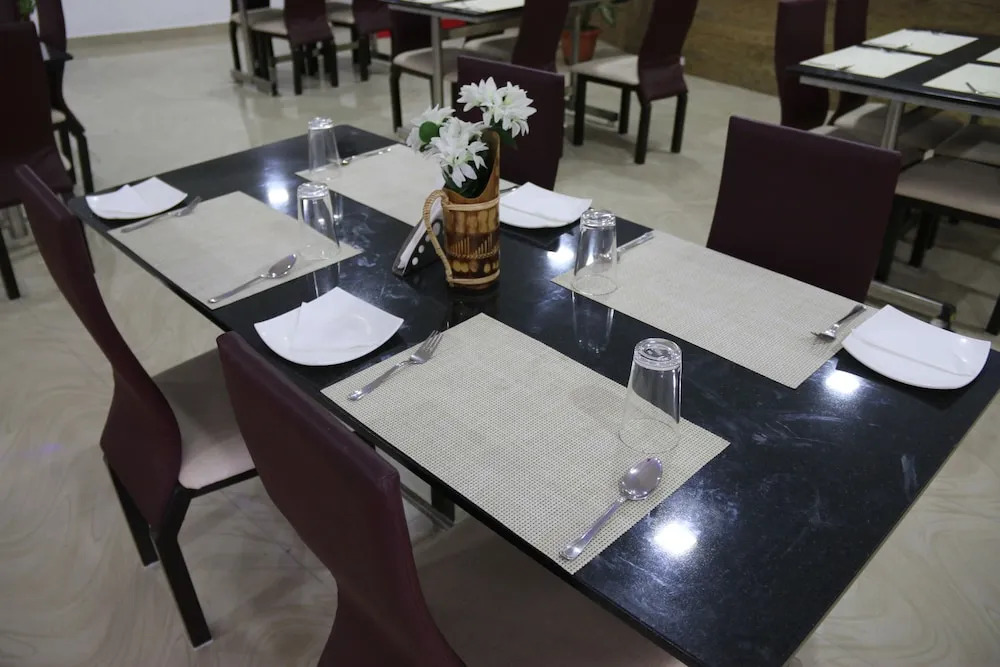 Hotel Bashyam Park