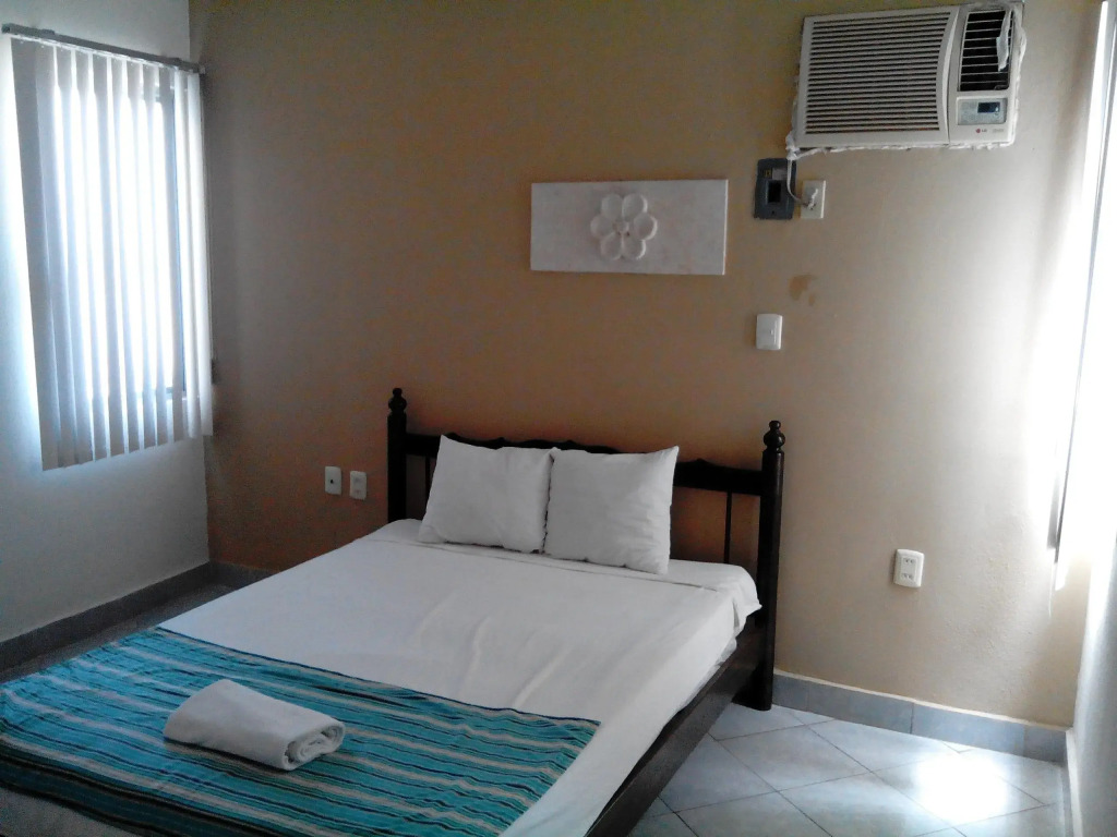 Hotel y Hostal Casa Risueño