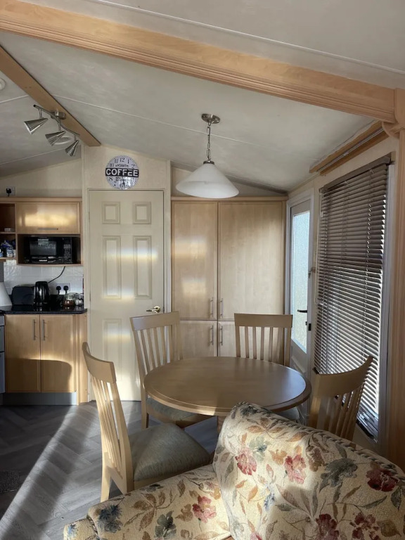 Immaculate 2-Bed Static Caravan at Monrieth