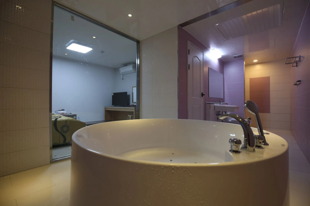 R.I Spa Hotel