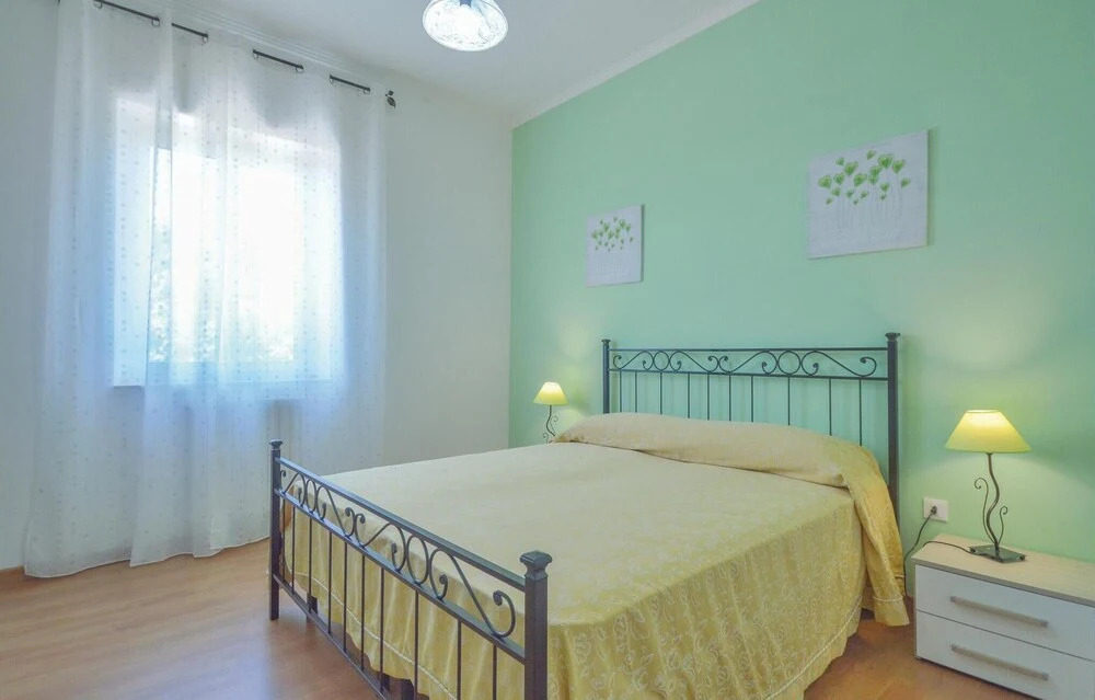 Stunning Home in Canale Monterano -rm- With 4 Bedrooms and Wifi