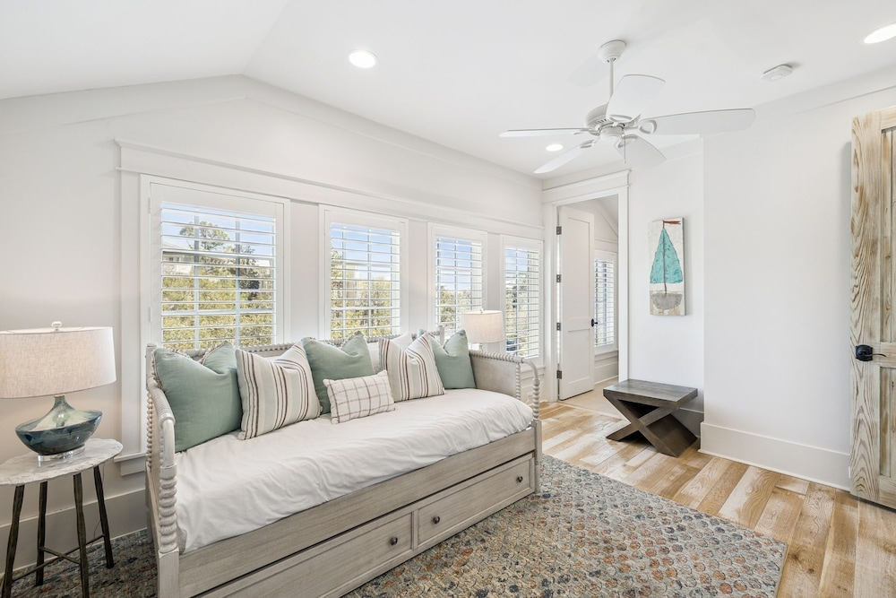 South Of 30a Close To The Beach + Watercolor Beach Club Evergreen Dream 5 Bedroom Home by RedAwning
