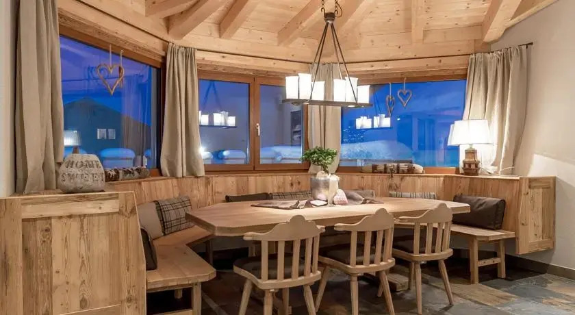 Burghotel Alpenglühn