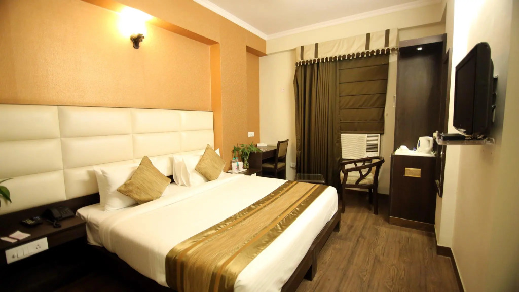 Rousha Inn