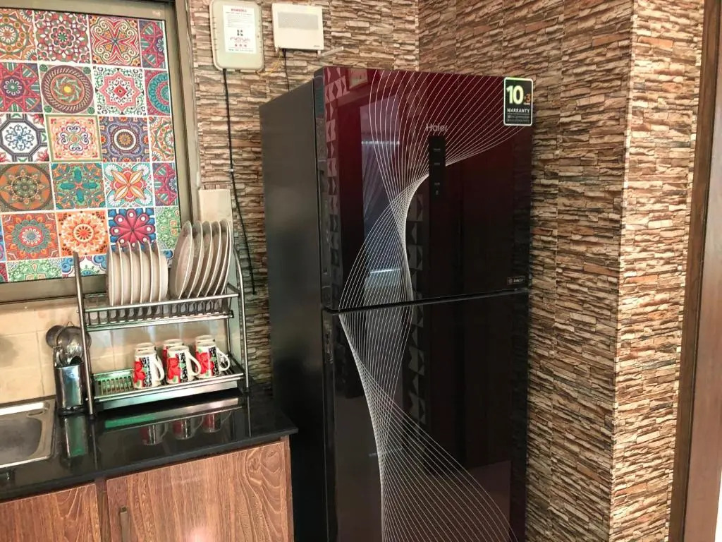 Majestic 2 Bedroom CONDO 1 Minute from GIGA Mall