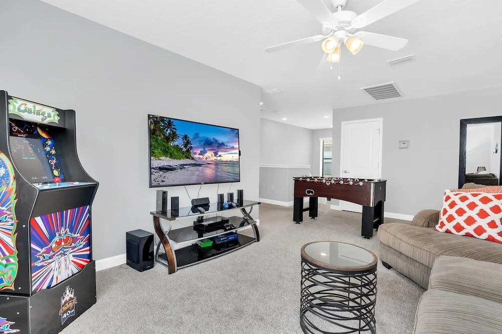 Vibrant Home With Spacious Pool!#6st5504