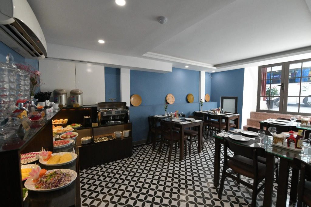Golden Spring Hotel
