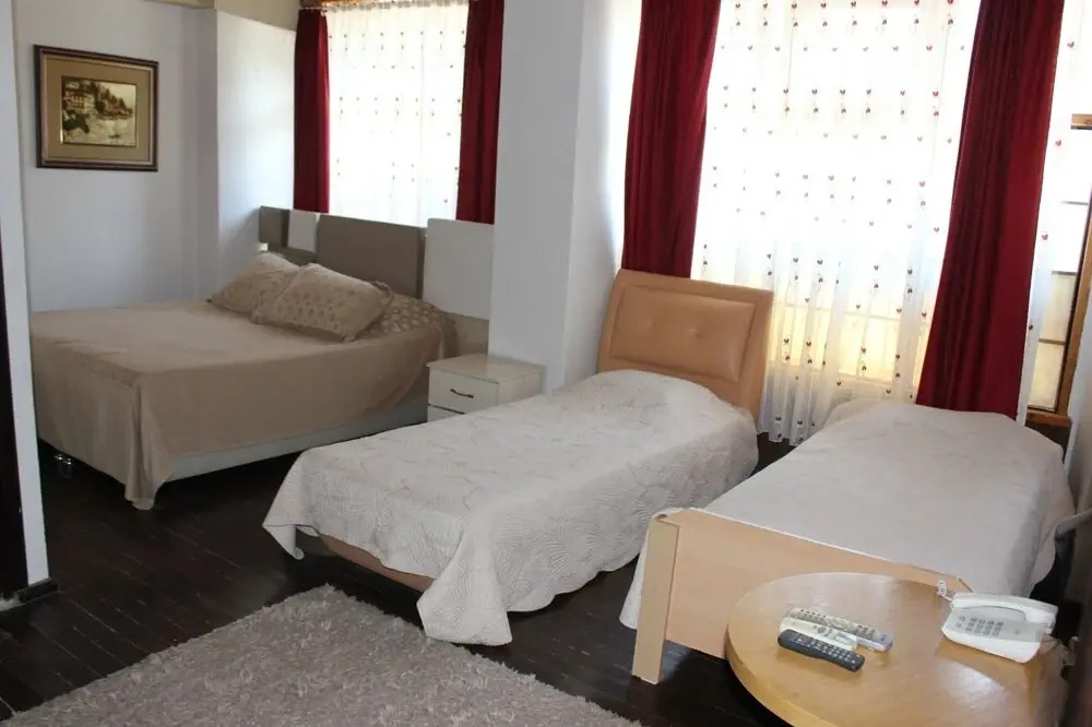 Urla Tarihi Han Otel