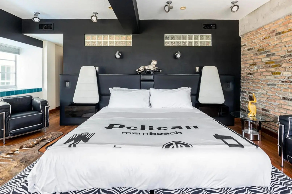 Pelican Hotel