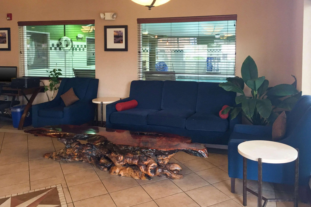 Comfort Inn & Suites-Portland Airport