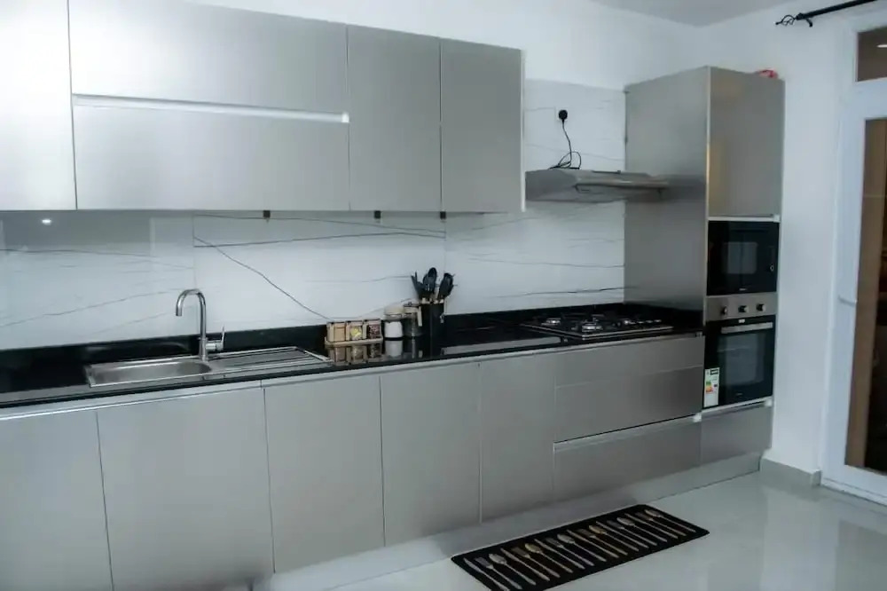 Aqua Gardens Apartments