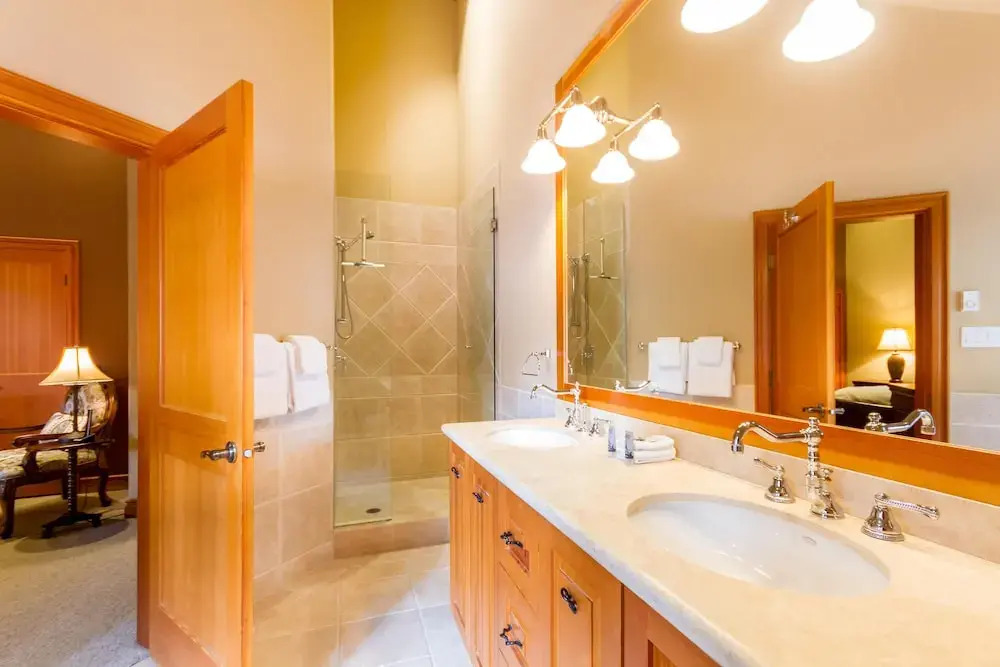 8140 Nicklaus North