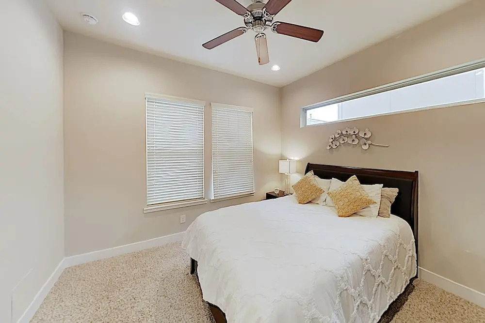 Washington Corridor All-suite W/ Gourmet Kitchen 3 Bedroom Townhouse