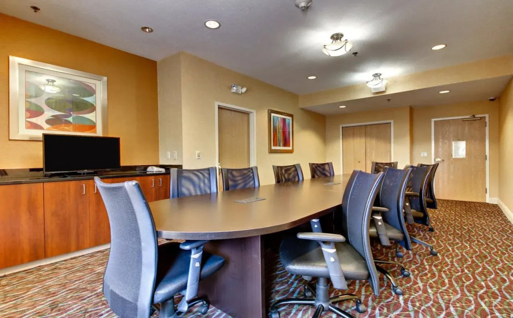 Holiday Inn Express & Suites Jacksonville South - I-295 by IHG