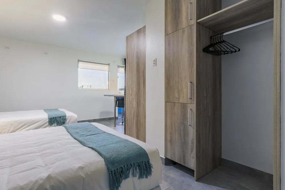 Turibana Plaza Suite 5 w Balcony