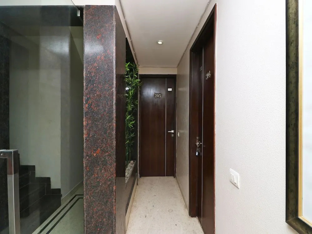 OYO 15503 Corporate House
