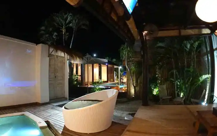 PROMO! Private Vacation Rental Villa Pool & Jacuzzi, 4 Bedrooms 4 Bathrooms