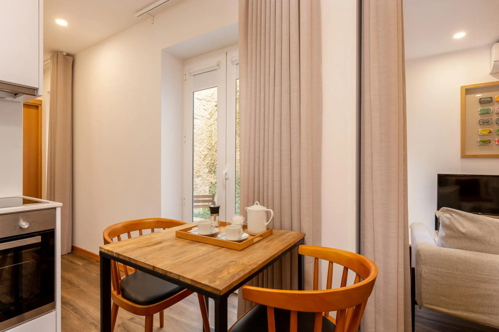 Cosy 0 in Oporto With 1 Bathrooms