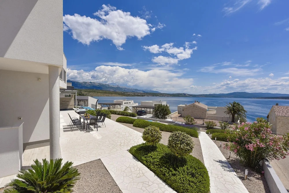 Villa Bilo Idro ZadarVillas
