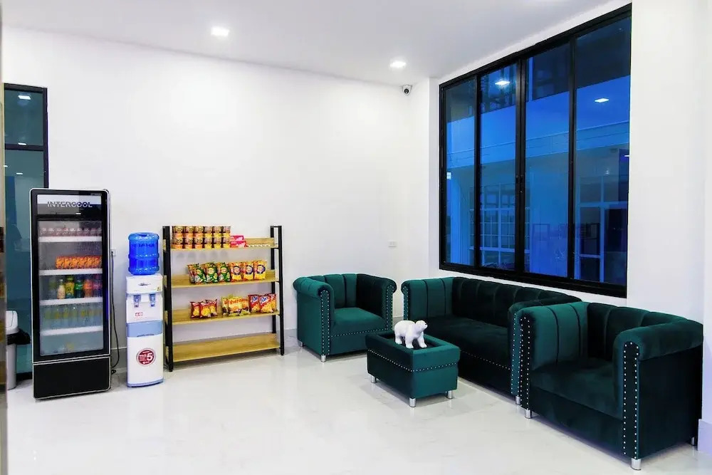 Bear & Bird Hotel โรงแรม แบร์ แอนด์ เบิร์ด